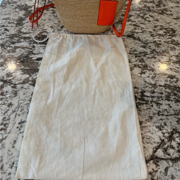 Loewe Tan and Orange Crossbody  pochette bag in raffia and calfskin - Picture 13 of 13